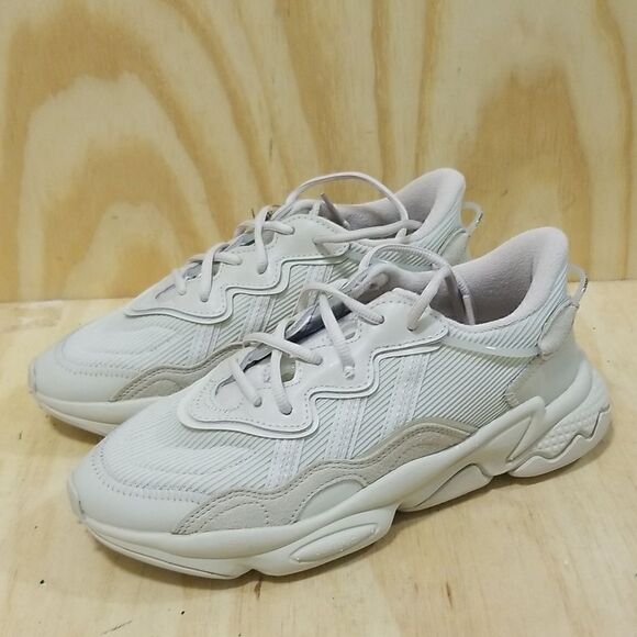 Adidas Originals Ozweego Casual Mens sz 6 1/2 , Wmn's 8 1/2 Sneakers Brand new - Picture 2 of 11